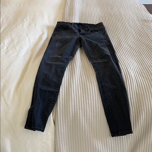 J brand Capri mid rise in color vanity size 24!